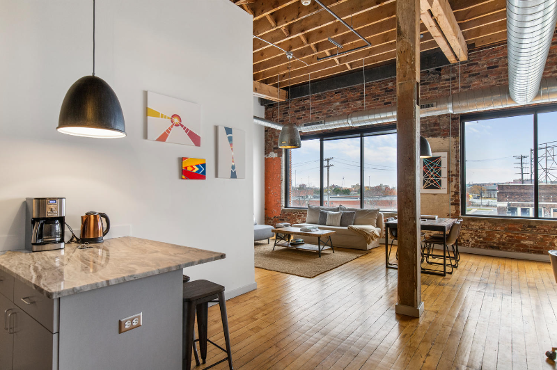 1410 Gratiot Ave #302