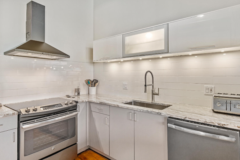 1410 Gratiot Ave #302 - Photo 4 of 16