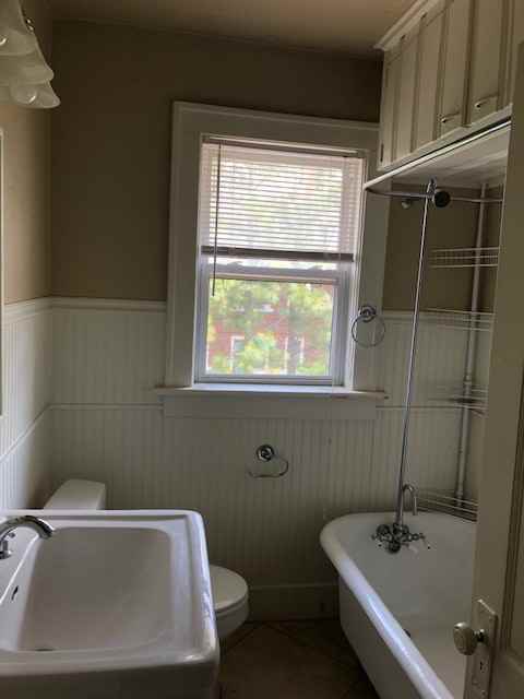 129 Nw 30th St #8 - Photo 4 of 11
