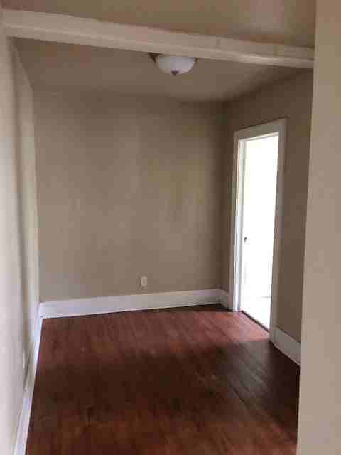 129 Nw 30th St #8 - Photo 6 of 11