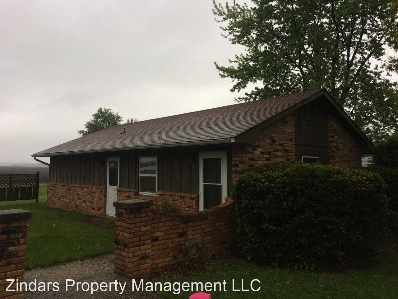 104 W Oak Street - Photo 2 of 8