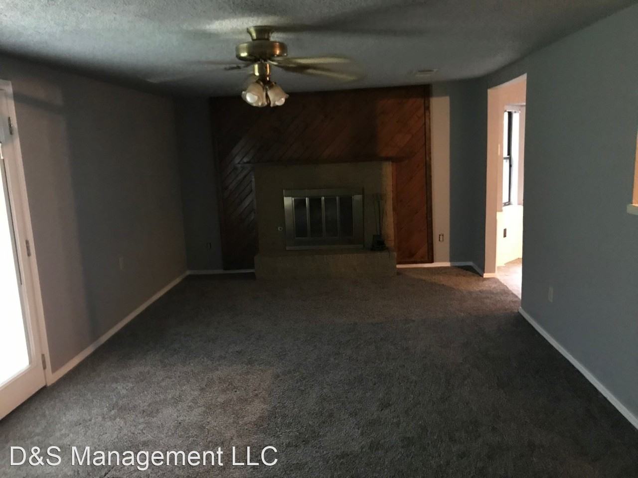 7516 Nw 114th St - Photo 2 of 12