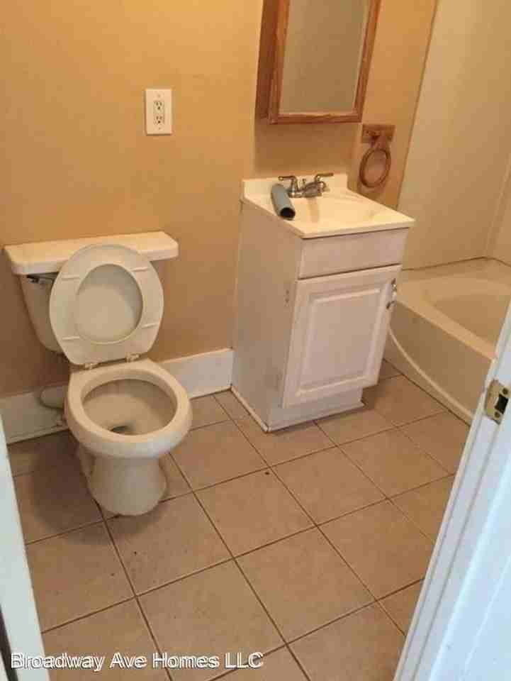 3101-3103 Dupont  Avenue North - Photo 3 of 6