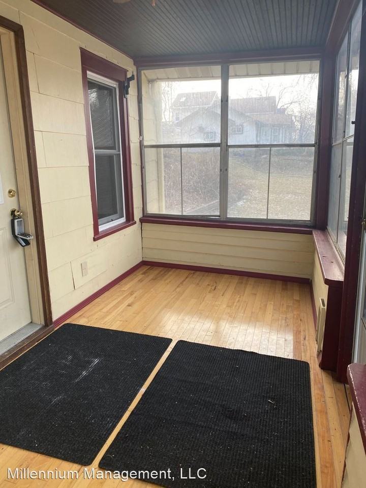 1468 Carroll Ave - Photo 2 of 18