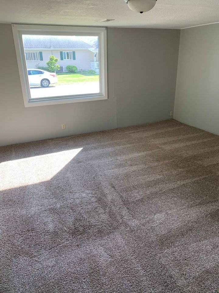 1206 5th Ave Nw - Photo 3 of 6