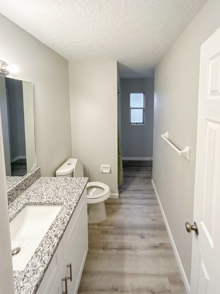 Aspenwood Cir - Photo 4 of 10