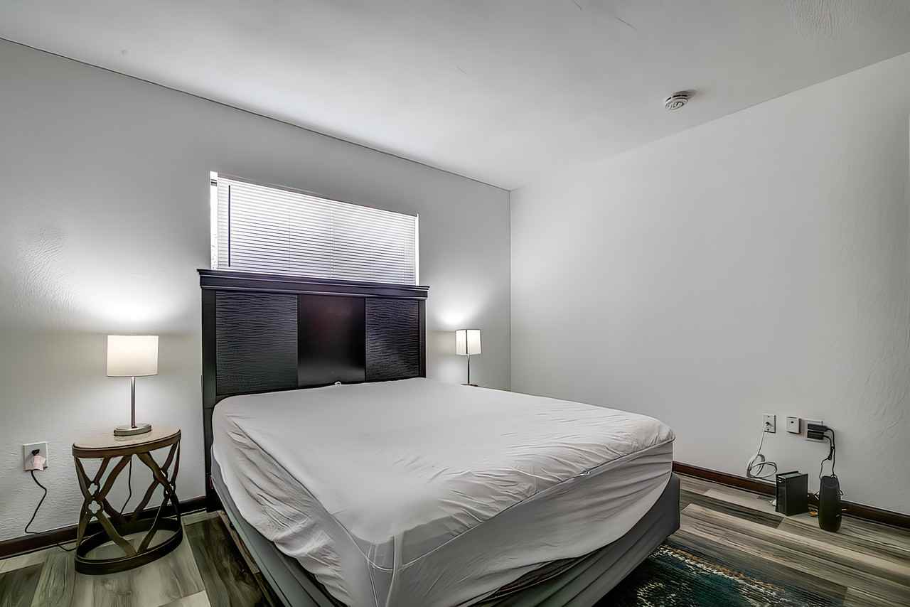 Port Court - Photo 6 of 6