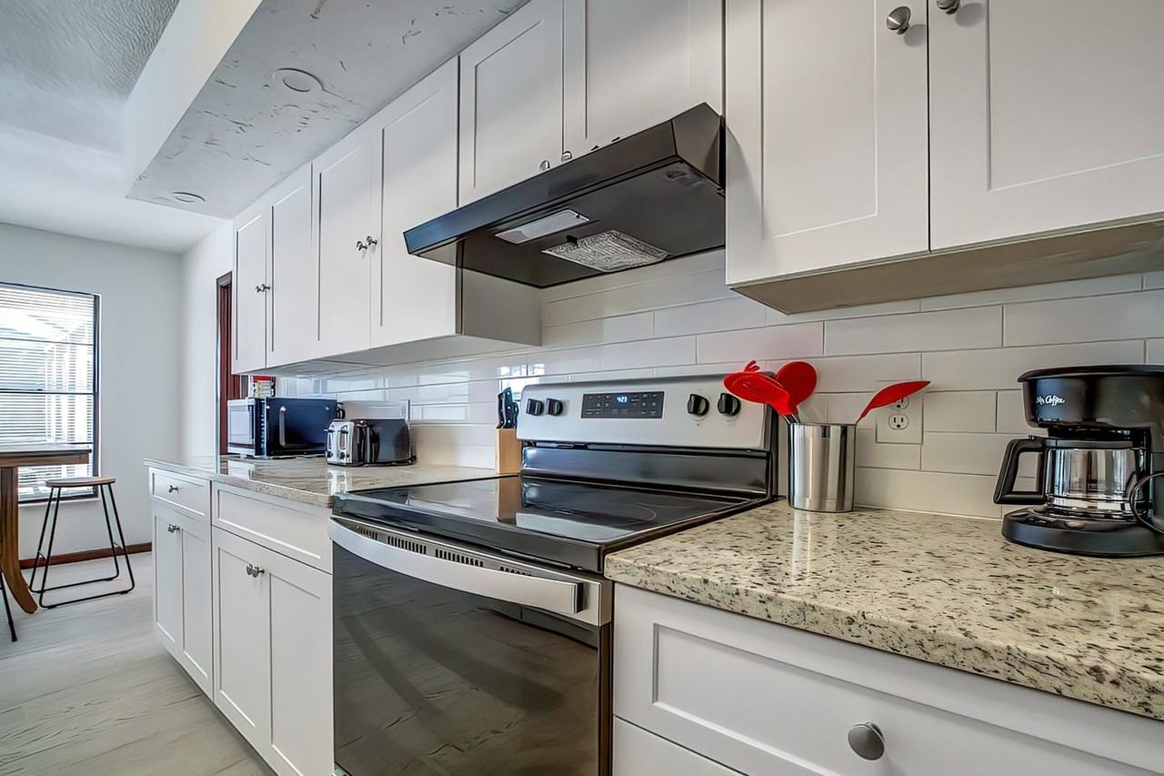 Port Court - Photo 3 of 6