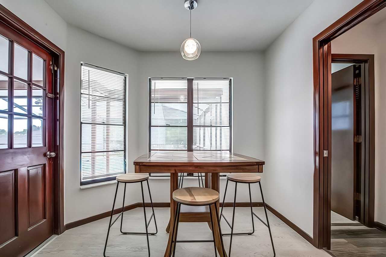 Port Court - Photo 4 of 6