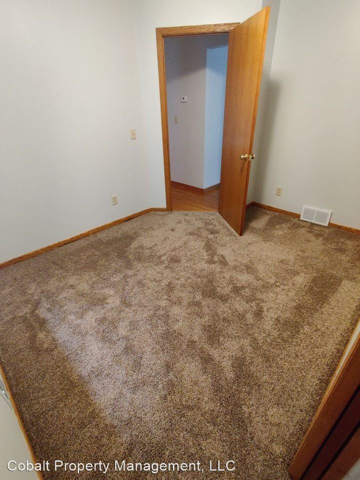 7238 18th Ave S - Photo 2 of 18