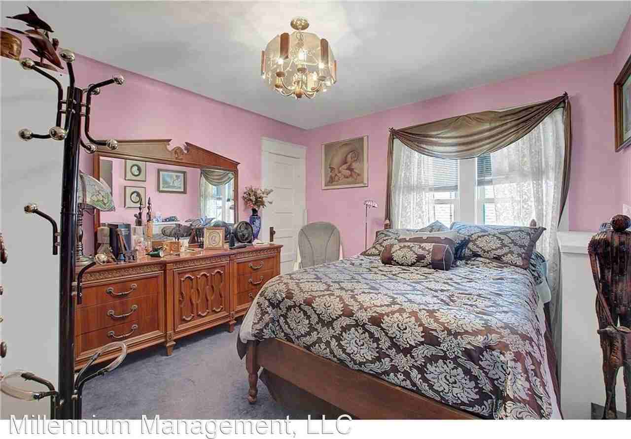 1267 Hewitt Ave - Photo 3 of 6