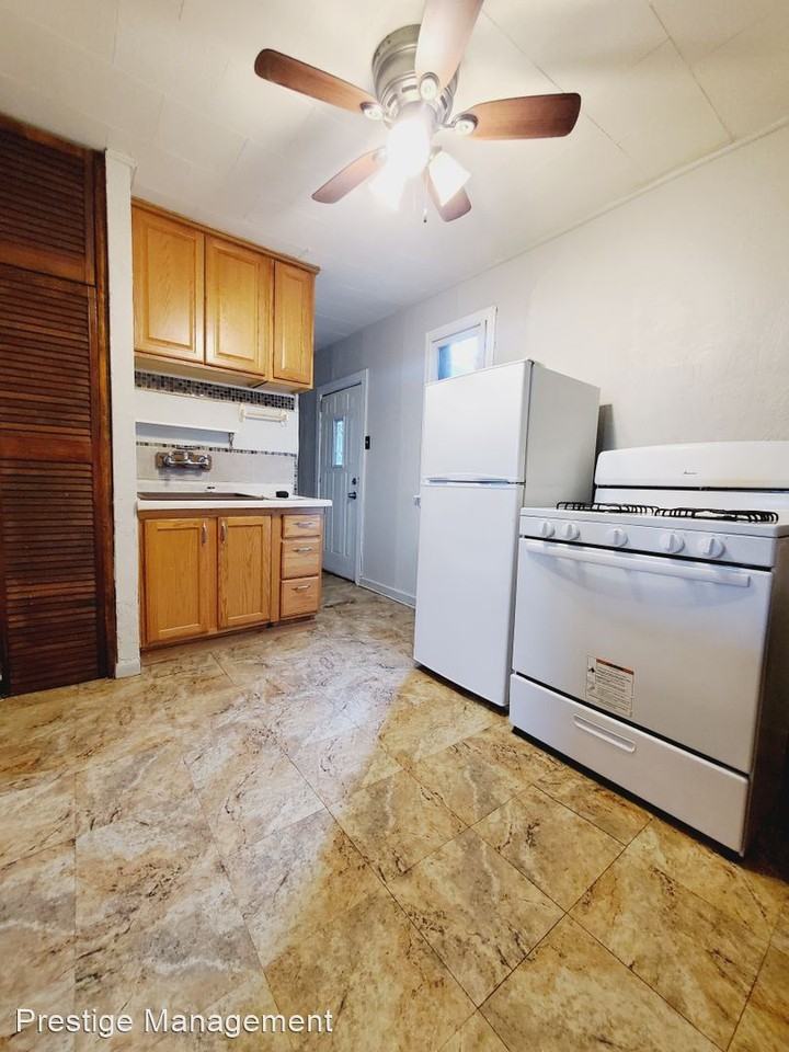 5969 Park Pl - Photo 2 of 7