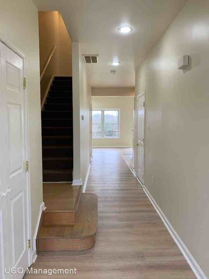 Santa Fe Ct - Photo 3 of 14