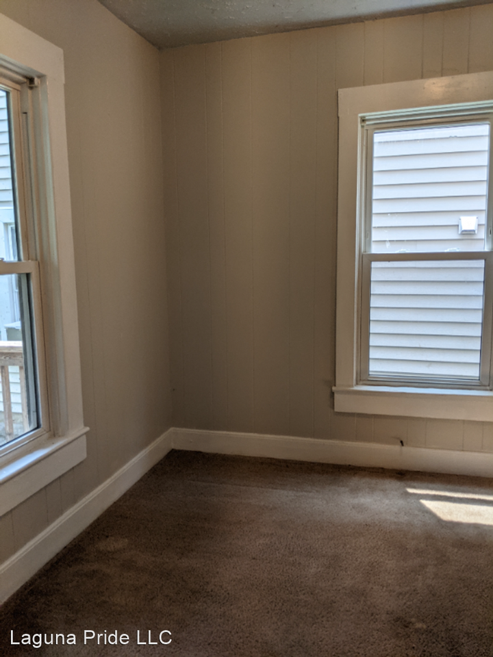 507 Pine ST - Photo 2 of 13