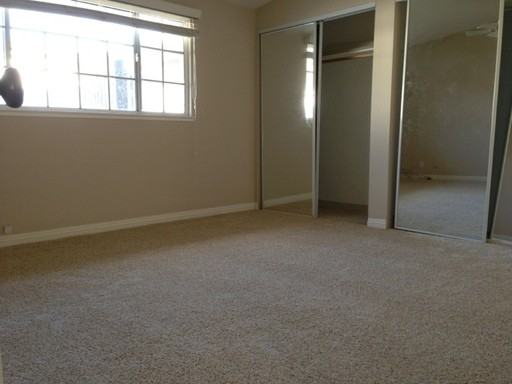 12214 Howard St - Photo 3 of 4