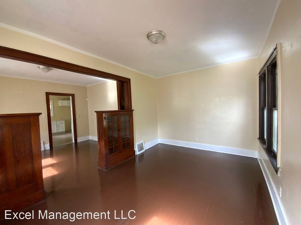 1727 Leer St - Photo 2 of 9