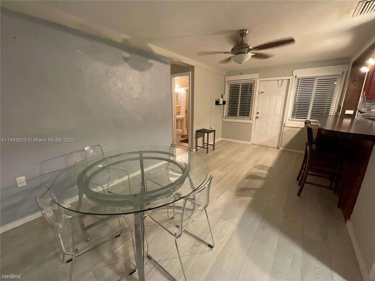 385 Nw 129th St - Photo 3 of 25