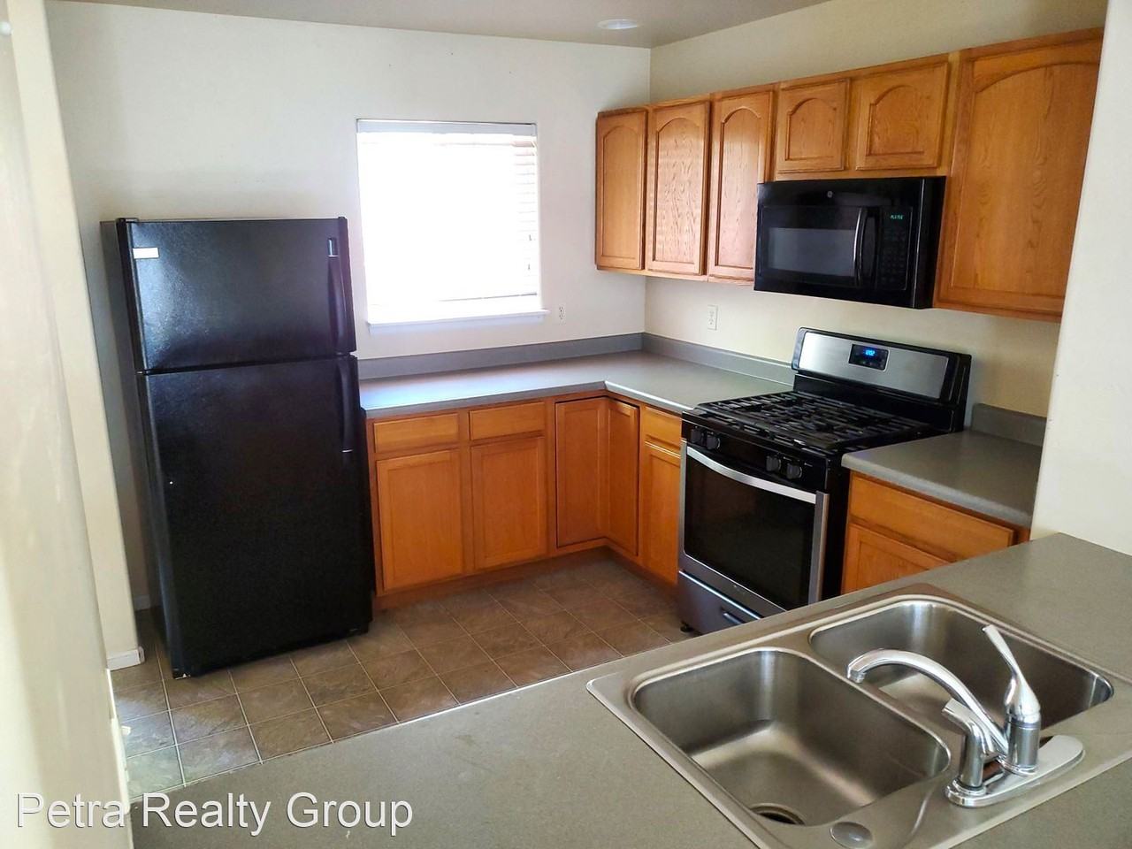 2455 Pine Ln - Photo 2 of 7