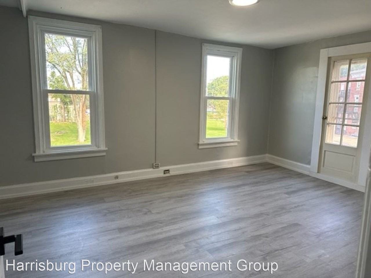 1529 Regina St - Photo 2 of 13