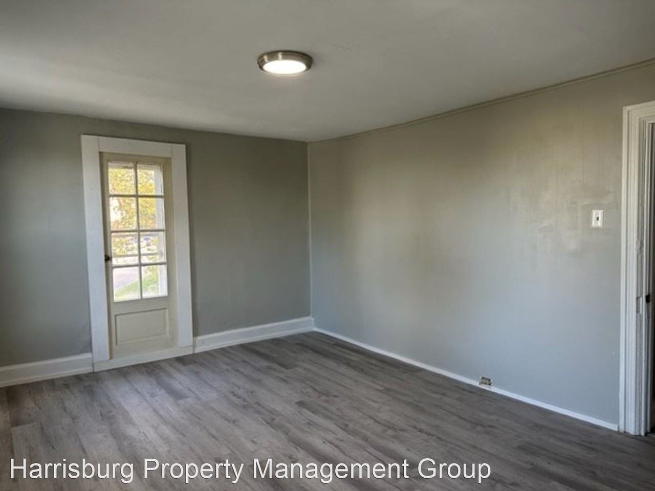 1529 Regina St - Photo 3 of 13