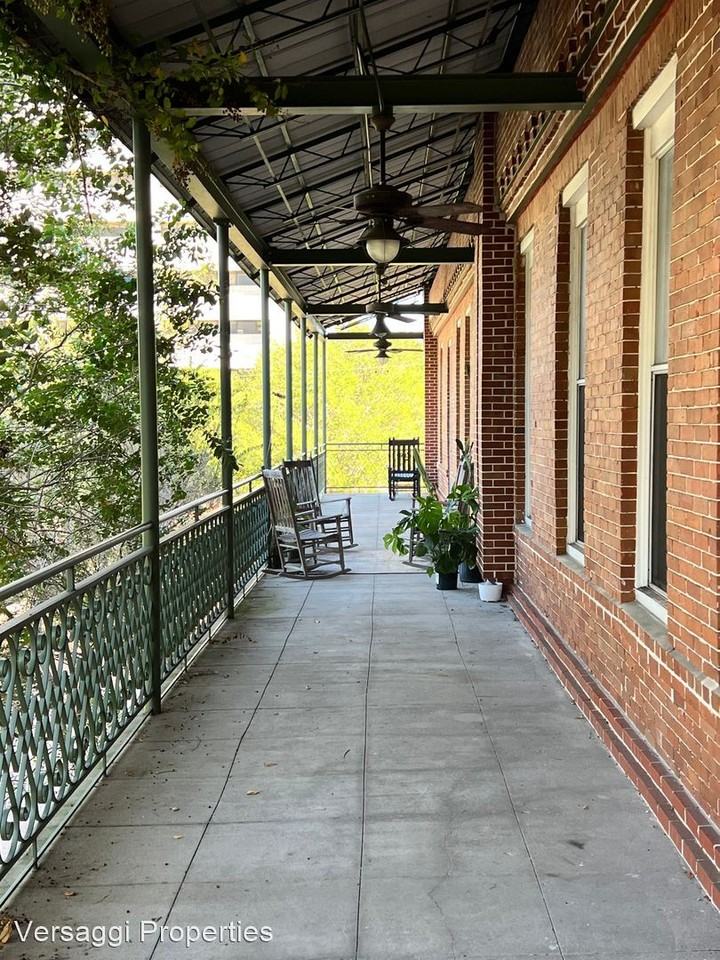 1209 N Franklin St #G - Photo 3 of 14