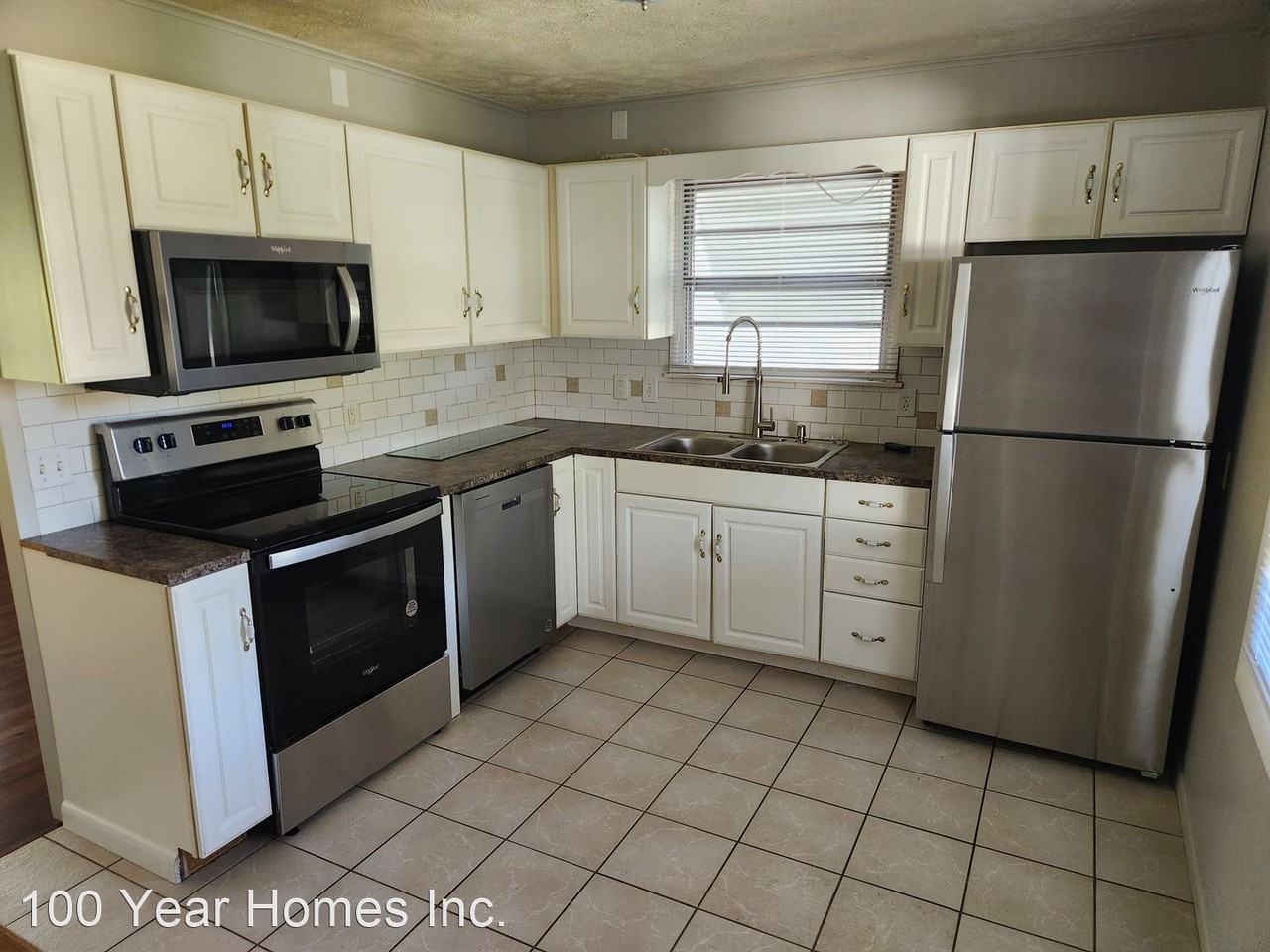 5634 Frederick St - Photo 3 of 13