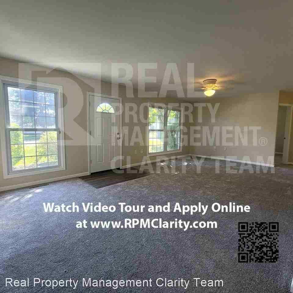 115 Lakeland Dr - Photo 2 of 13