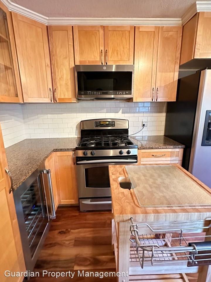 4972 Northern Rd - Photo 2 of 31