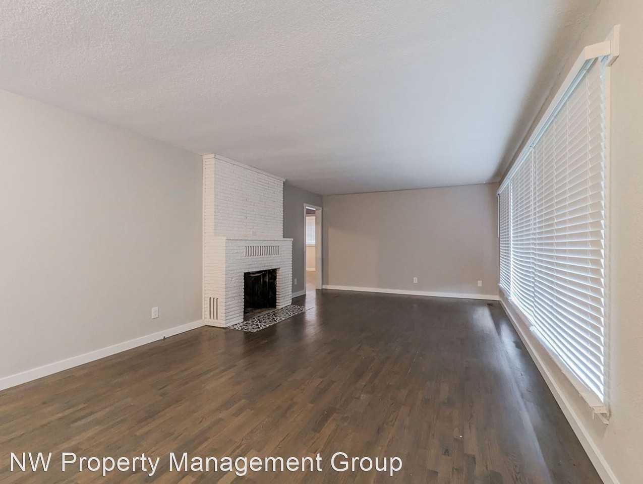 7010 123rd Ave Ne - Photo 3 of 11