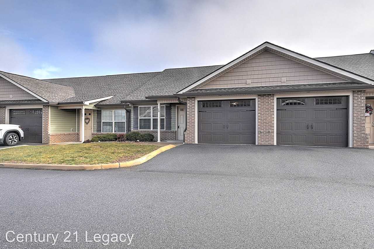 19 Sutter Pl - Photo 2 of 23