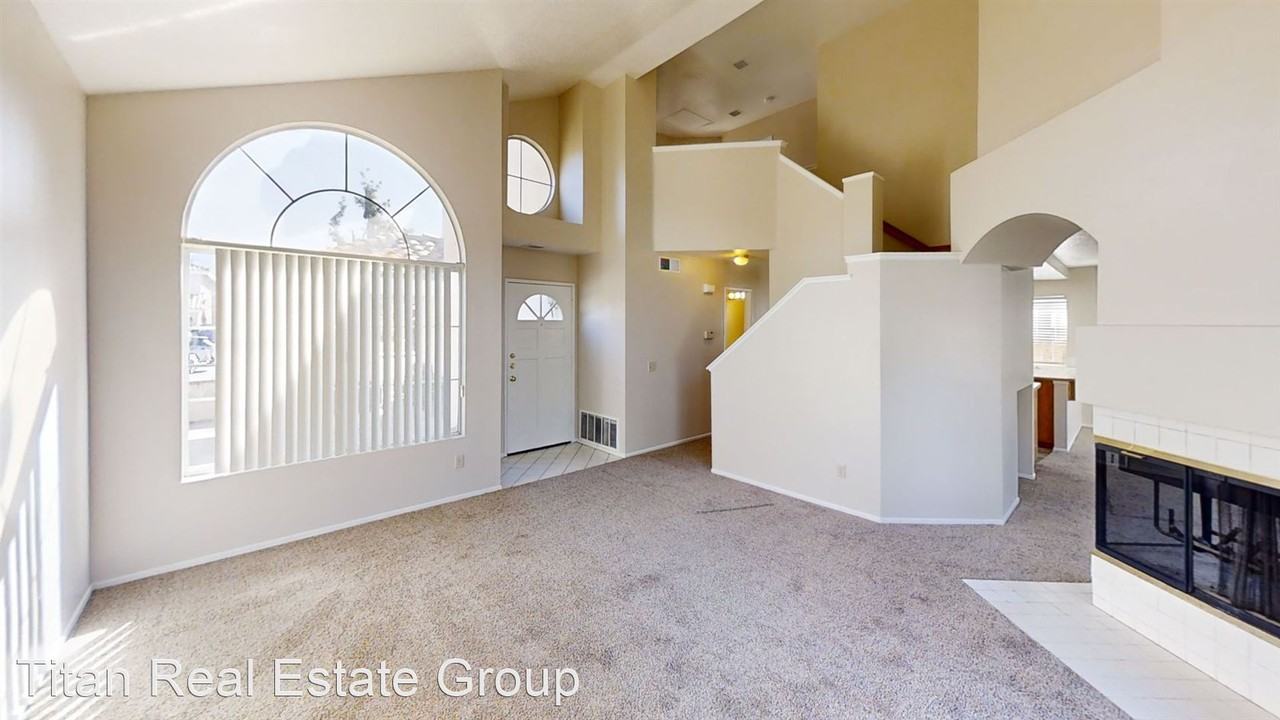 10898 Sunnyside Dr - Photo 2 of 19