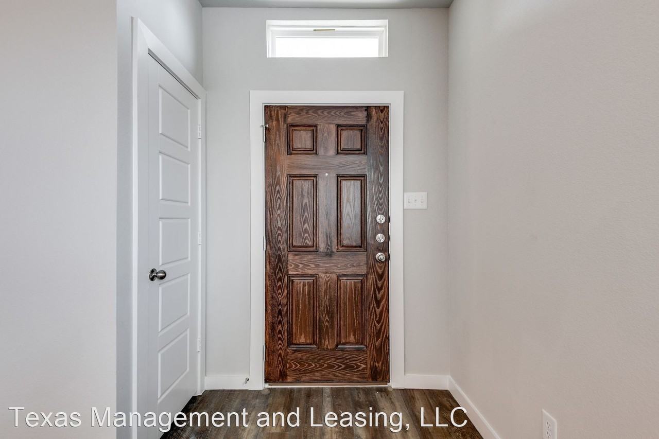 704 Wheatfield Dr - Photo 2 of 20