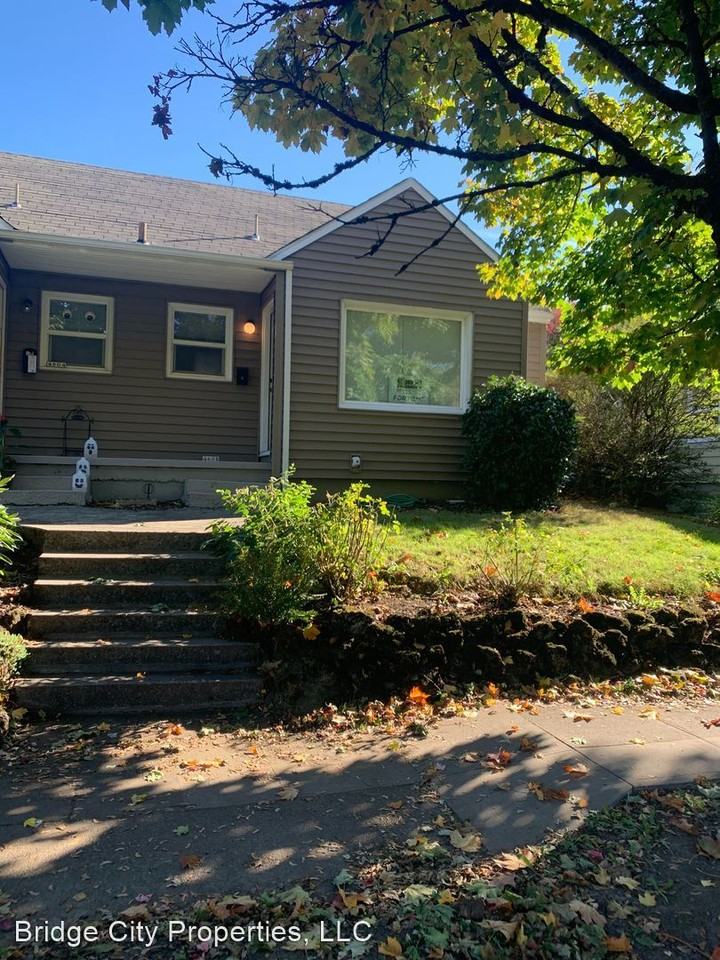 4604-4608 SE 28th Ave. - Photo 3 of 27