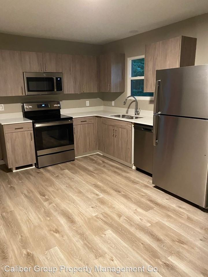 1962 Newell St - Photo 3 of 6