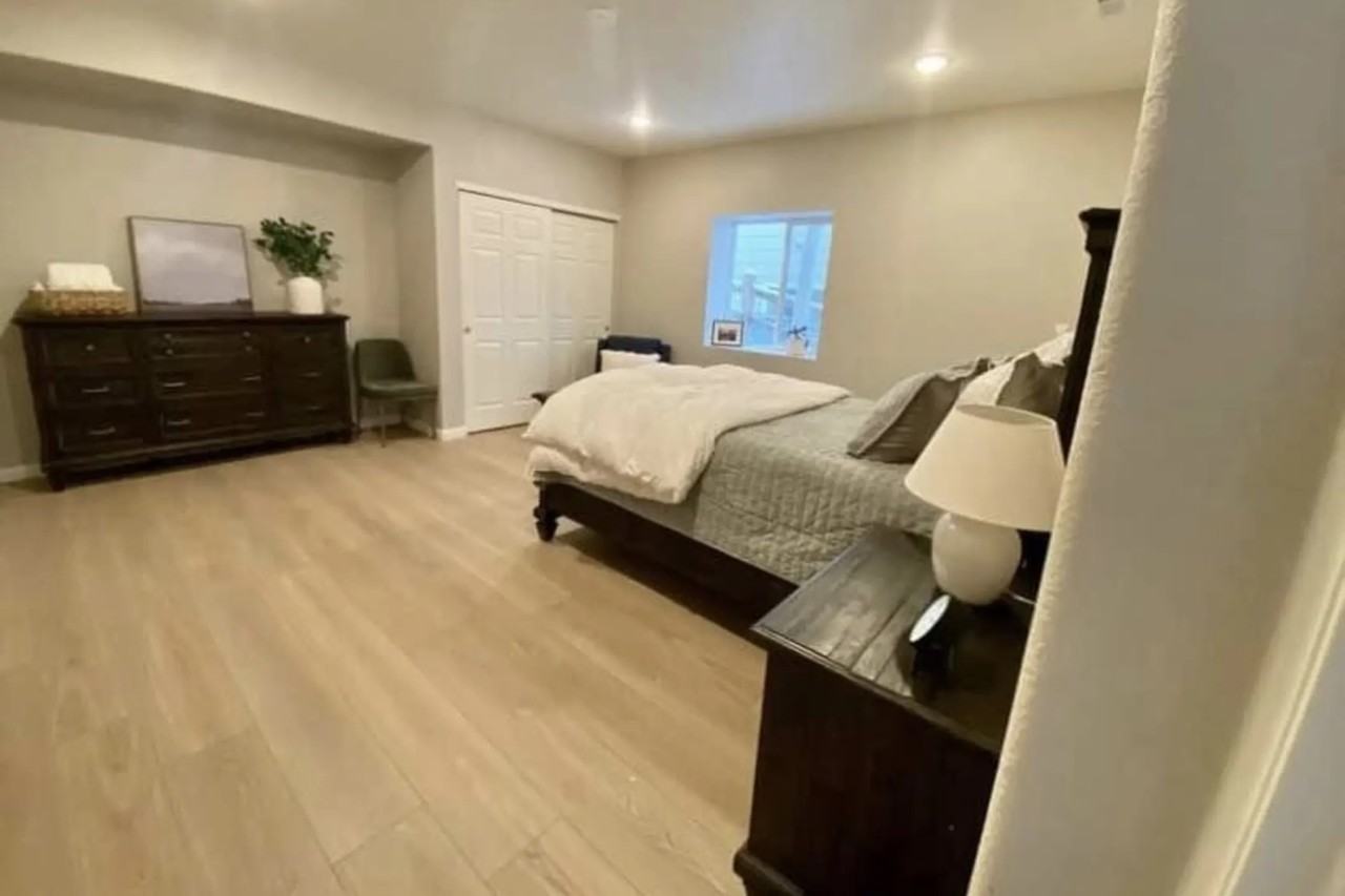 6920 S Garrison St - Photo 3 of 16