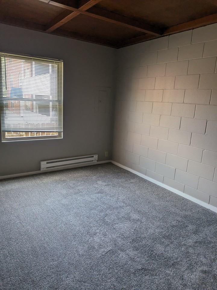 1330 F St #8 - Photo 7 of 7