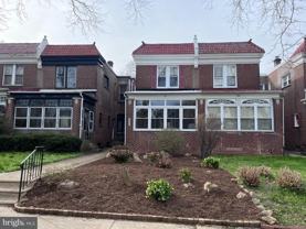 Just Listed: Chestnut Hill Modern House for Sale With Great Views