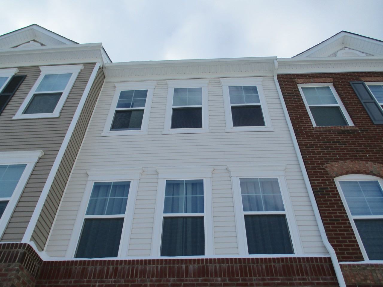 3354 Provider Way - Photo 2 of 30