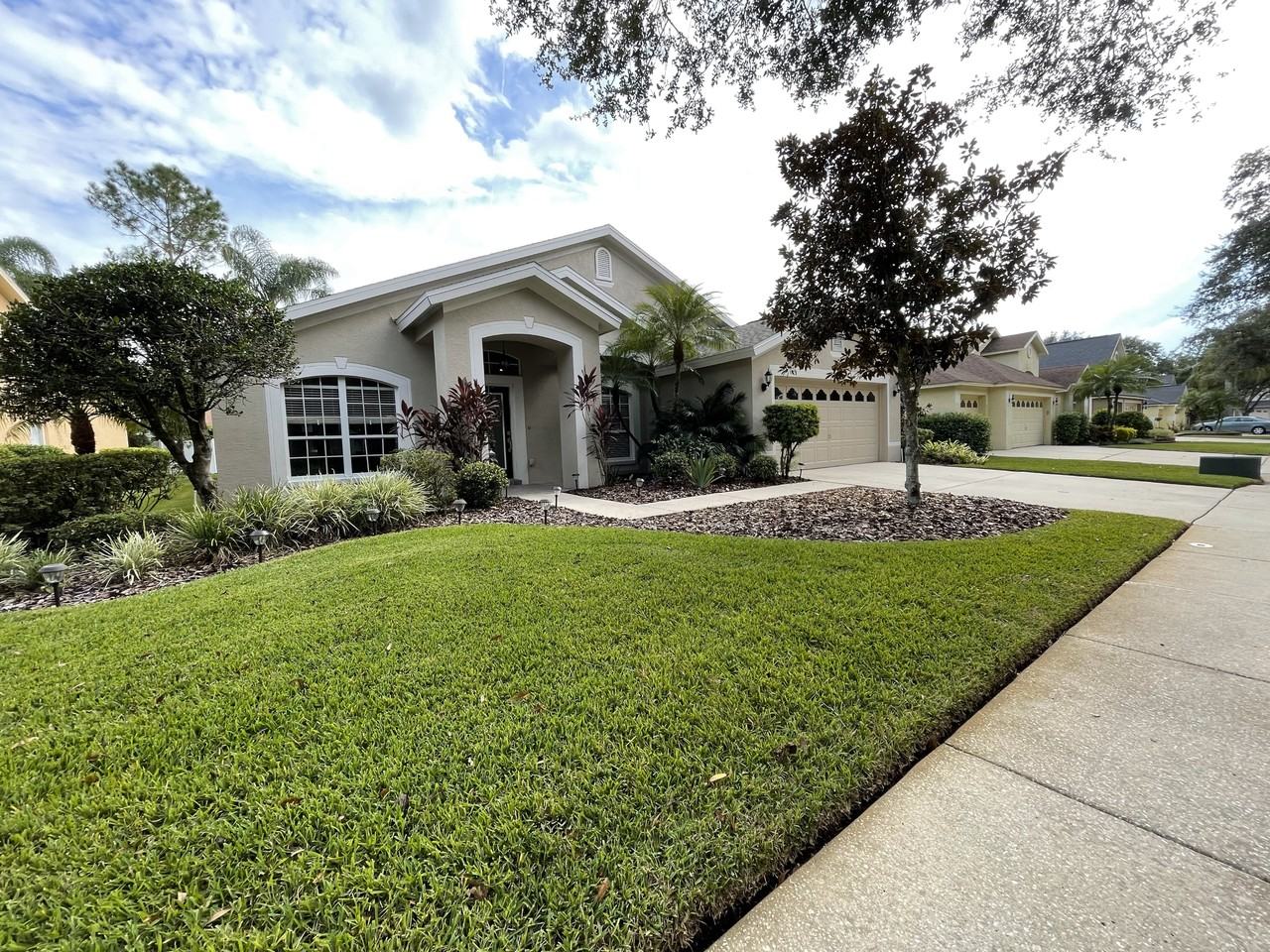 10207 Thicket Point Way - Photo 3 of 31