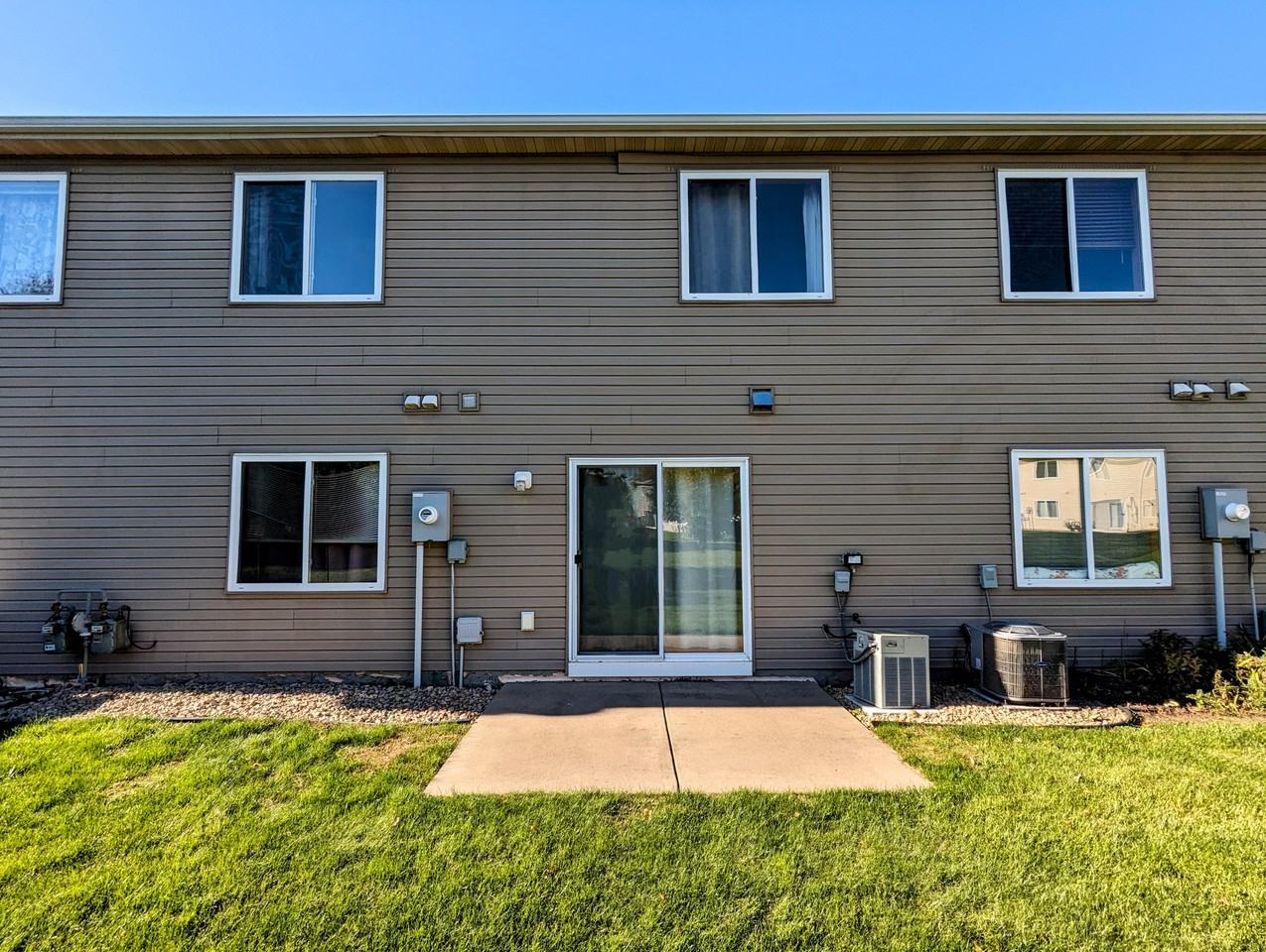 1242 Prairie View Trl - Photo 2 of 14