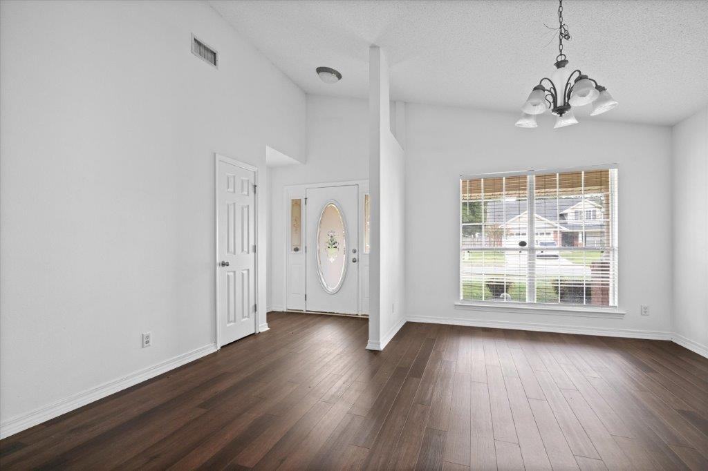 2659 Rosebud Dr E - Photo 3 of 20