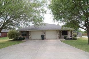 712 Olaf Dr - Photo 1 of 1