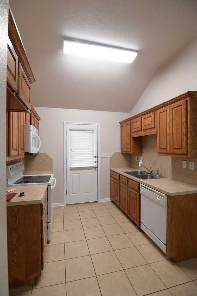 712 Olaf Dr - Photo 6 of 19