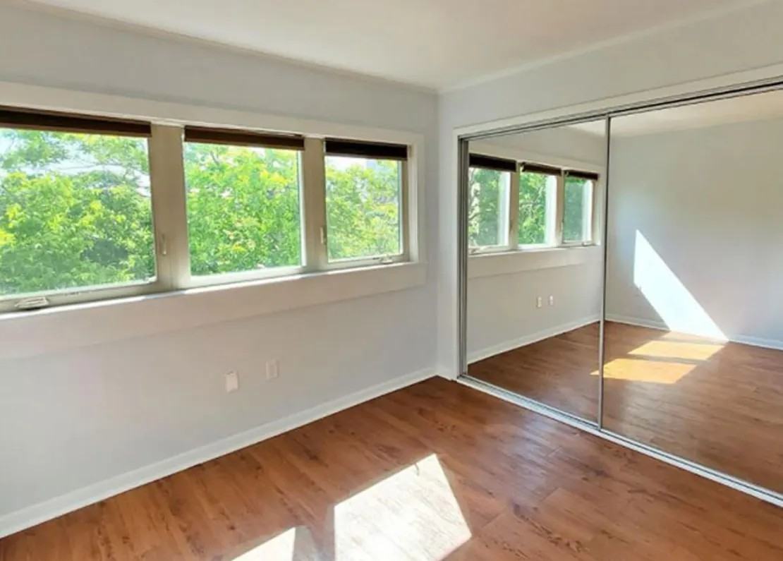 40 Bee Street Flats - Photo 4 of 11