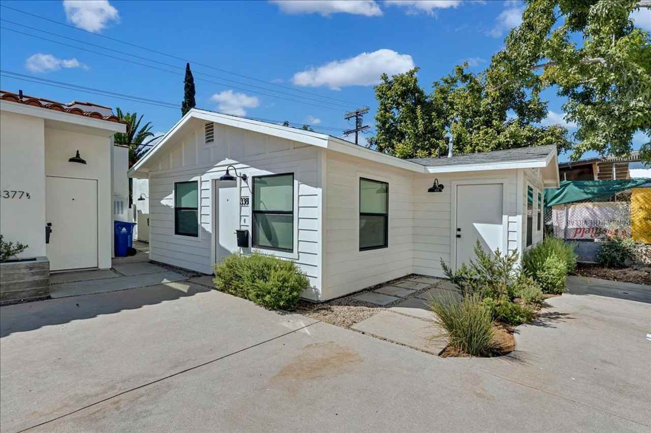 3381 Eagle Rock Boulevard - Photo 2 of 20