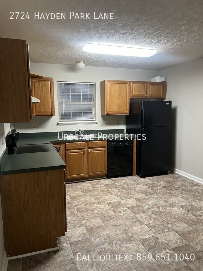 2724 Hayden Park Ln - Photo 3 of 12