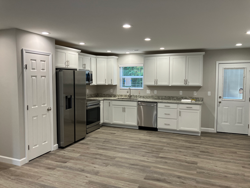 1313 Blocker Ln - Photo 2 of 18