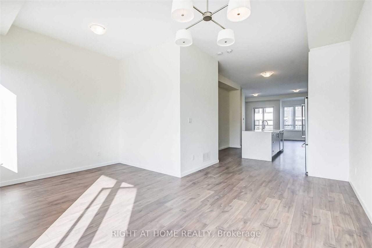 3902 Major Mackenzie Drive West - Photo 3 of 10