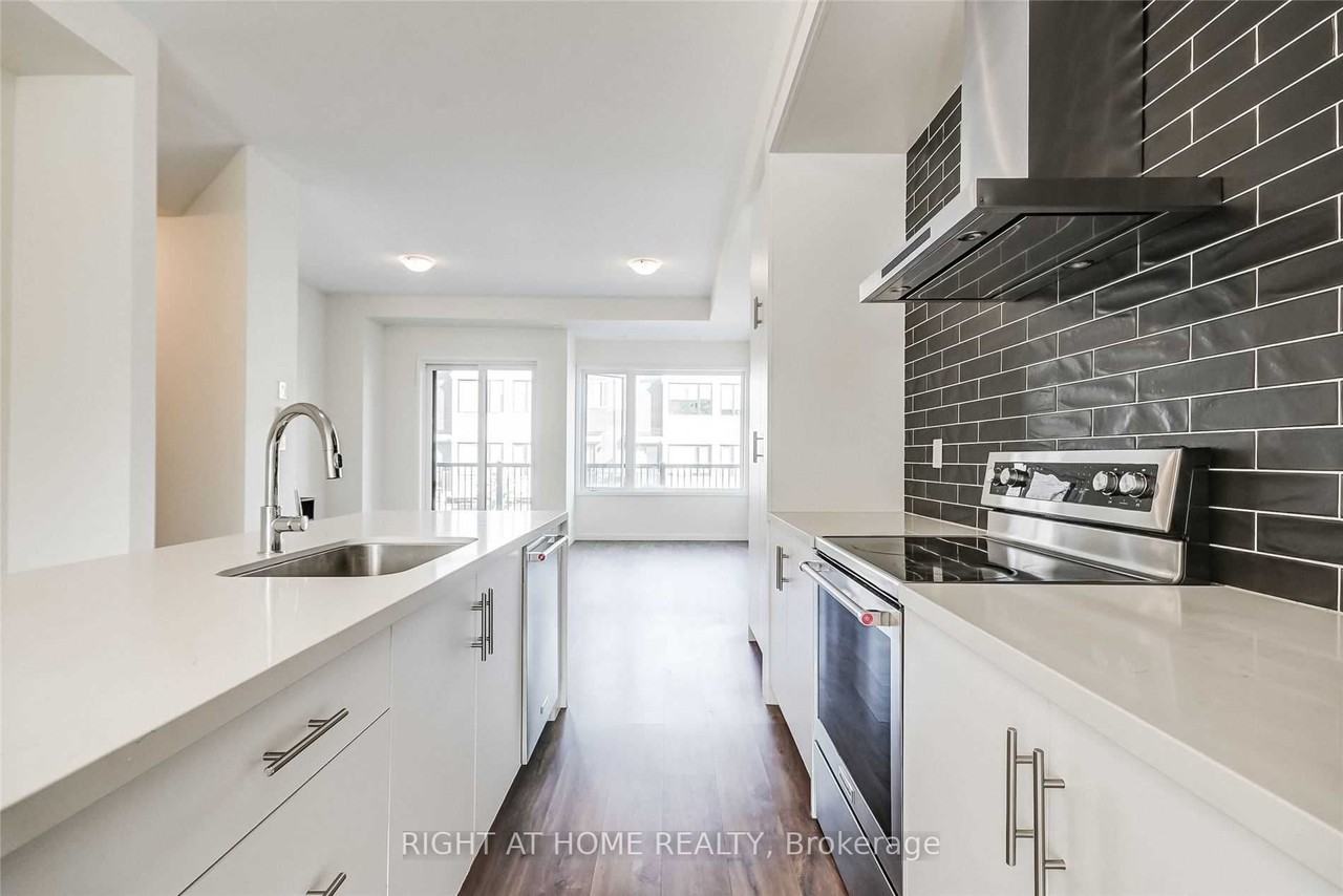 3902 Major Mackenzie Drive West - Photo 2 of 10