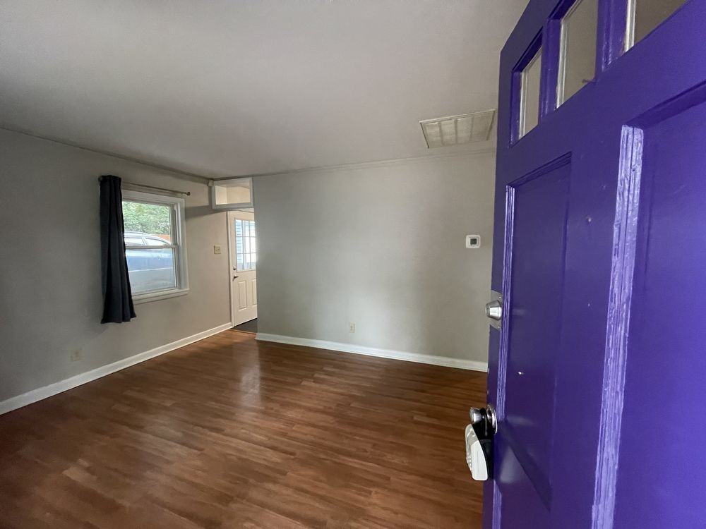 2110 Cavanaugh Ave Se - Photo 2 of 16